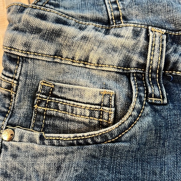 ❗️BUNDLE SALE 4 for $20 - NWOT Girls Jeans Overall Shorts - Picture 5 of 10